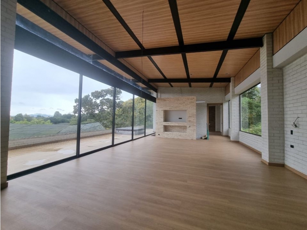 Casa en Arriendo en El Carmen de Viboral - 2