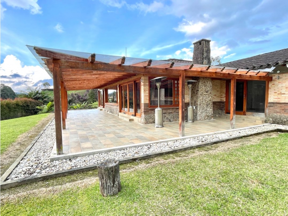 Gran Casa en Venta, Escobero, Envigado, 750 metros construidos. — foto 2