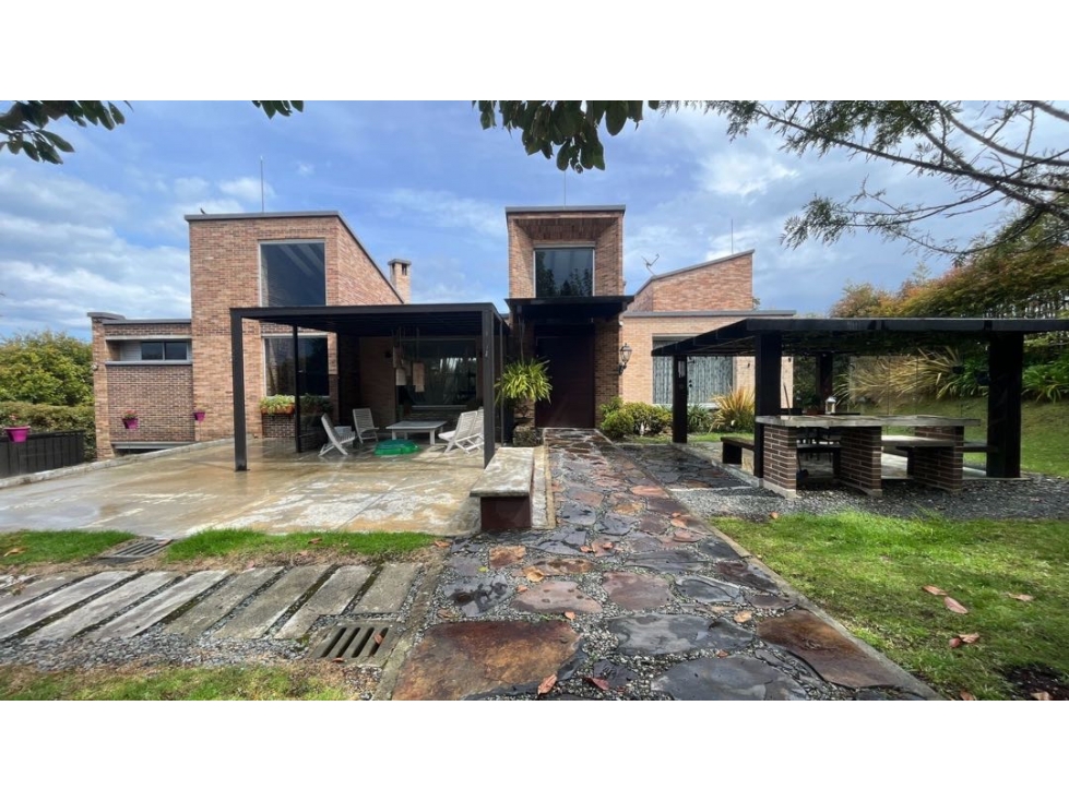 Casa para Arriendo en Envigado Alto de Palmas