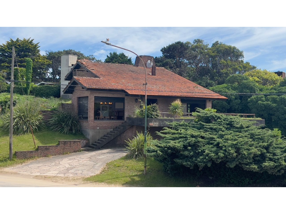 GRAN CHALET EN EL GOLF A 2 CUADRAS DEL MAR — foto 3