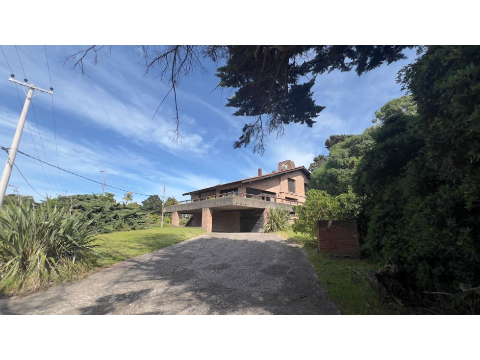 GRAN CHALET EN EL GOLF A 2 CUADRAS DEL MAR — foto 4