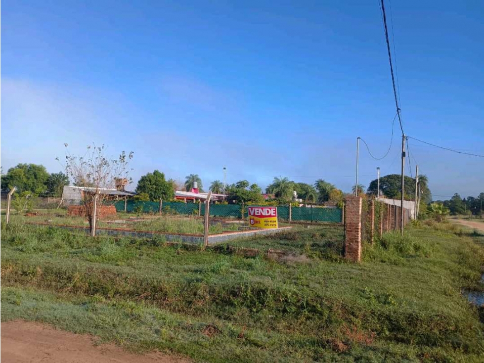 Gran esquina con cerramiento y mejora en Margarita Belén - 4