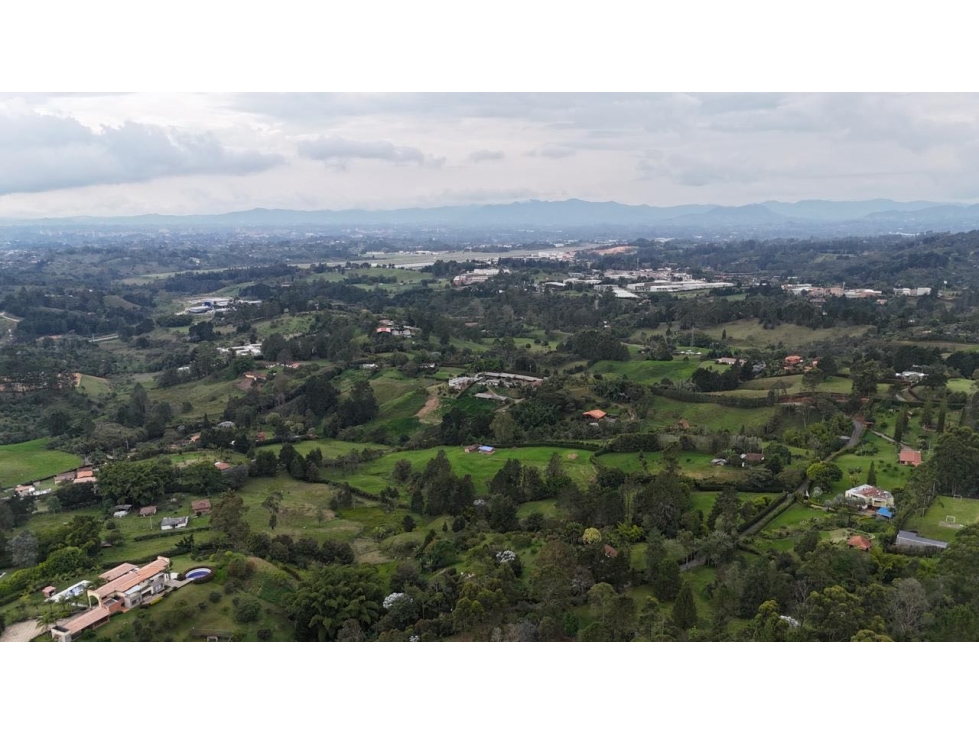 Gran oportunidad de inversión, lote 10.074 m² en Rionegro