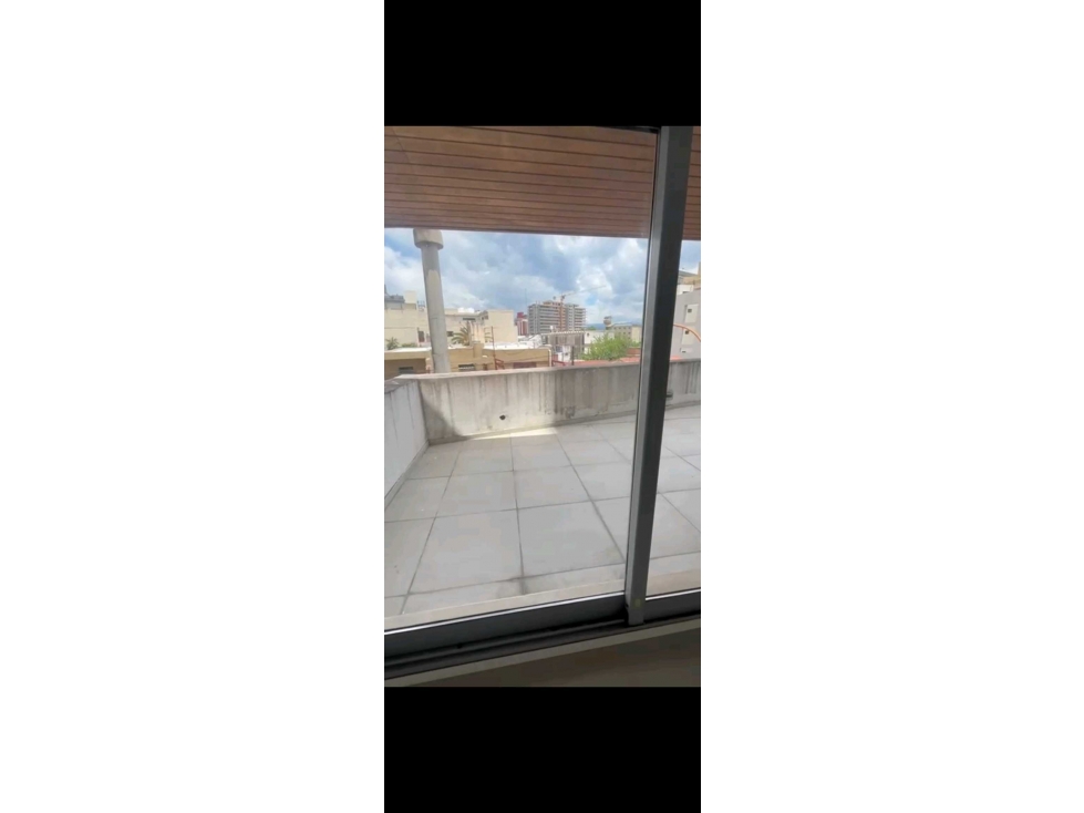 Gran Oportunidad Pleno Centro de Villa Carlos Paz Departamento — foto 3