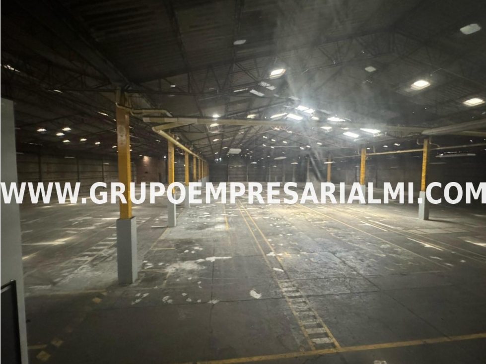 GRANDIOSA BODEGA EN ARRIENDO - SECTOR MAYORCA COD: 33085 - 2