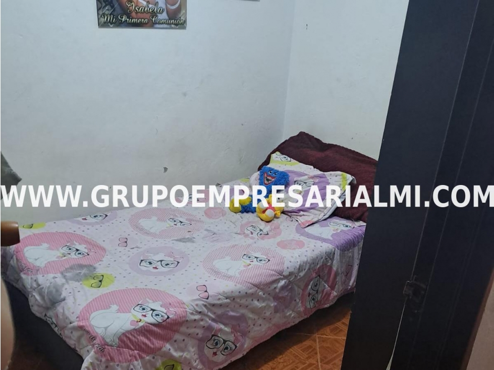 GRANDIOSA CASA BIFAMILIAR EN VENTA - SECTOR MANRIQUE COD: 32483 — foto 5