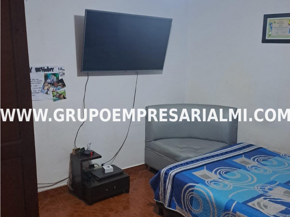 GRANDIOSA CASA BIFAMILIAR EN VENTA - SECTOR MANRIQUE COD: 32483 — foto 6
