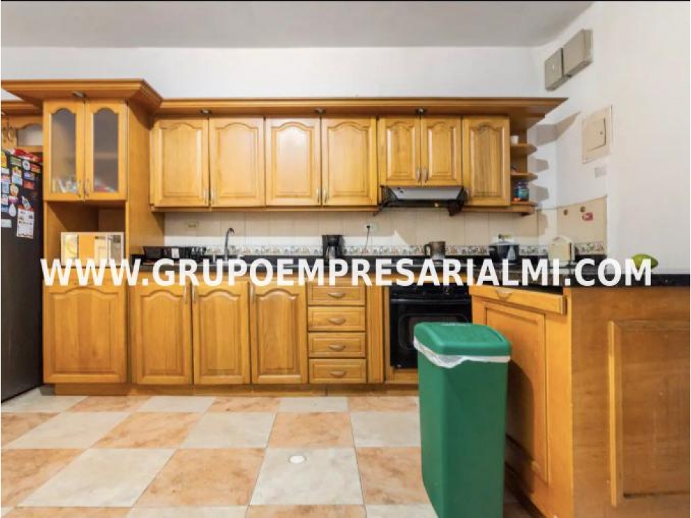 GRANDIOSA CASA BIFAMILIAR EN VENTA - SECTOR LORENA COD: 32743 — foto 2
