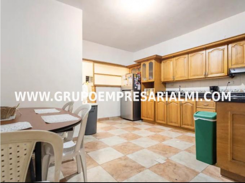 GRANDIOSA CASA BIFAMILIAR EN VENTA - SECTOR LORENA COD: 32743 — foto 3