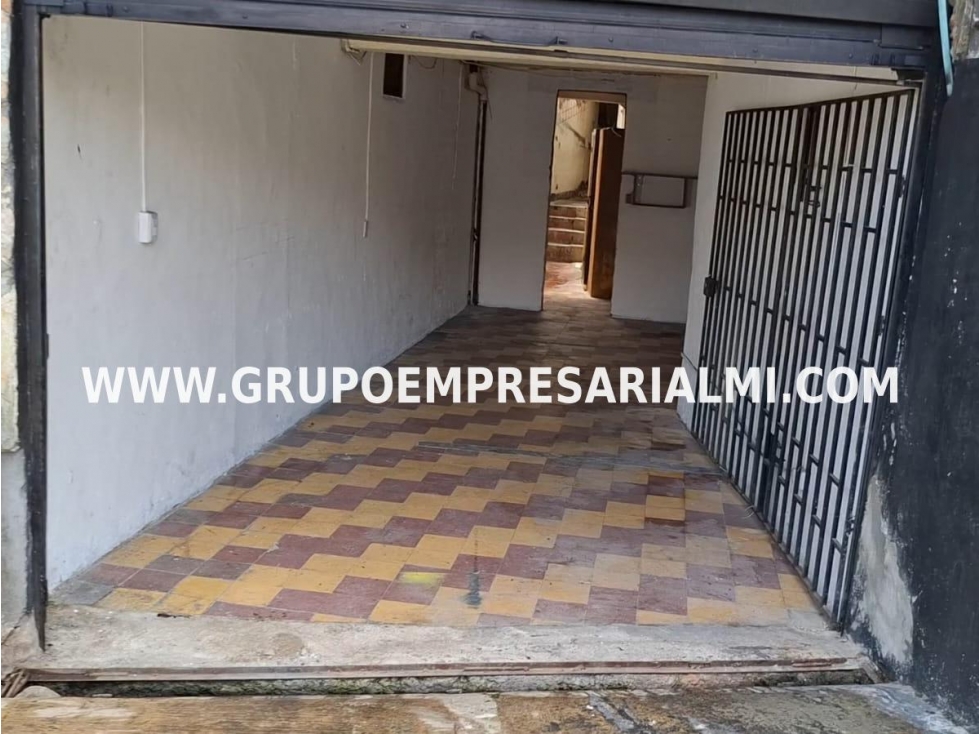 GRANDIOSA CASA BODEGA EN ARRIENDO - SECTOR SAN DIEGO COD: 30211 - 3