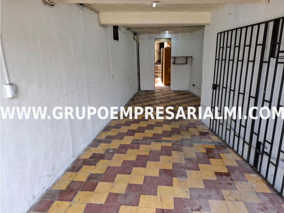 GRANDIOSA CASA BODEGA EN ARRIENDO - SECTOR SAN DIEGO COD: 30211 - 2