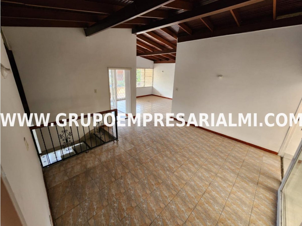 GRANDIOSA CASA EN ARRIENDO - SECTOR ESTADIO COD: 30679