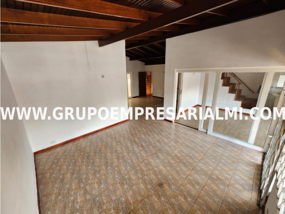 GRANDIOSA CASA EN ARRIENDO - SECTOR ESTADIO COD: 30679 — foto 2