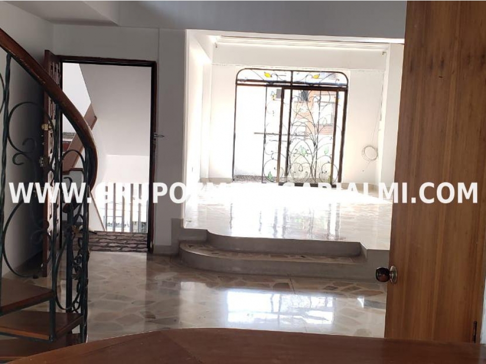 GRANDIOSA CASA EN ARRIENDO - SECTOR CALASANZ COD: 29073 — foto 4