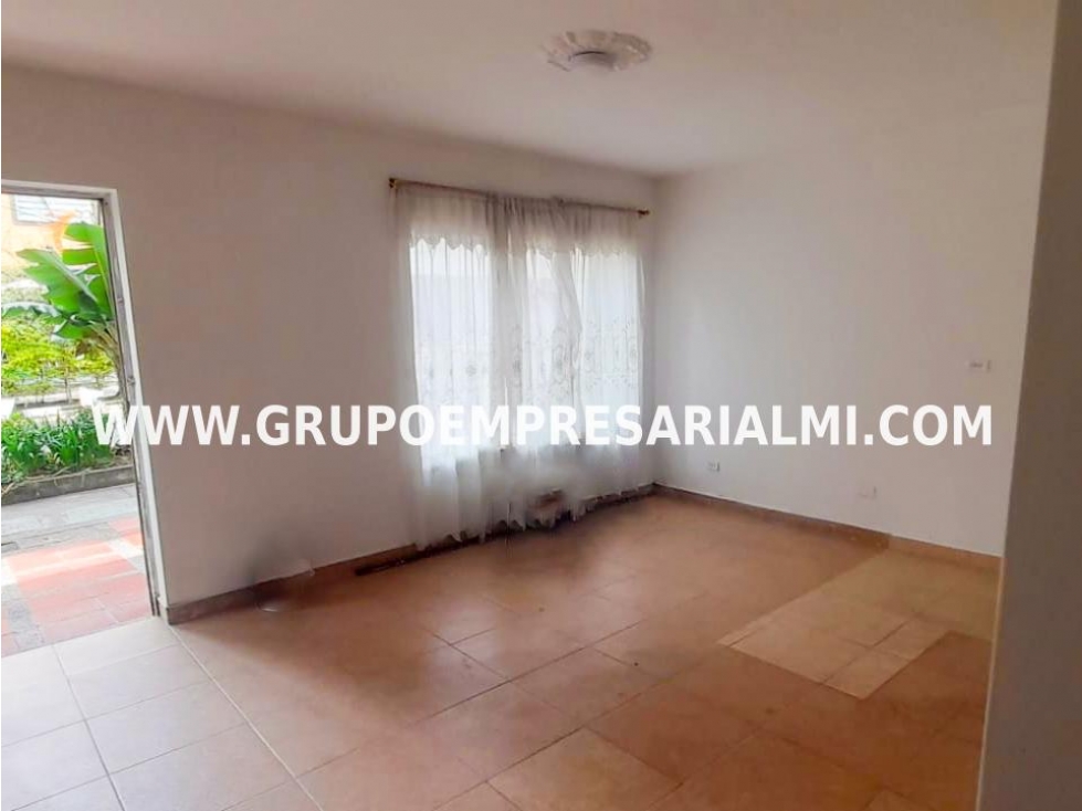 GRANDIOSA CASA EN ARRIENDO - SECTOR EL ESTADIO COD: 31827