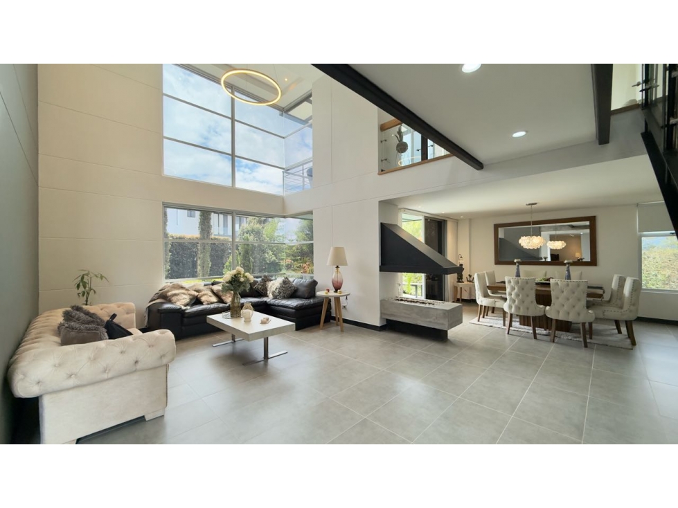 GRANDIOSA CASA EN EL ALTO DE LAS PALMAS — foto 3