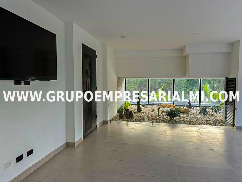 GRANDIOSA CASA EN VENTA - SECTOR LA CEJA COD: 31232