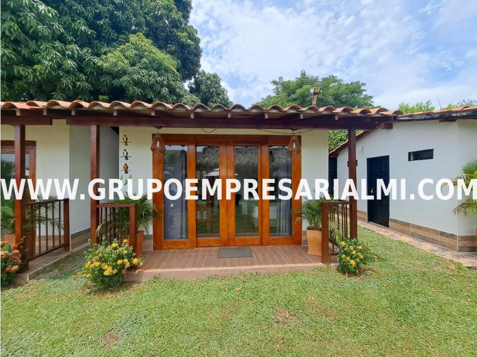 GRANDIOSA CASA FINCA EN VENTA - SECTOR EL RODEO COD: 30913 - 2