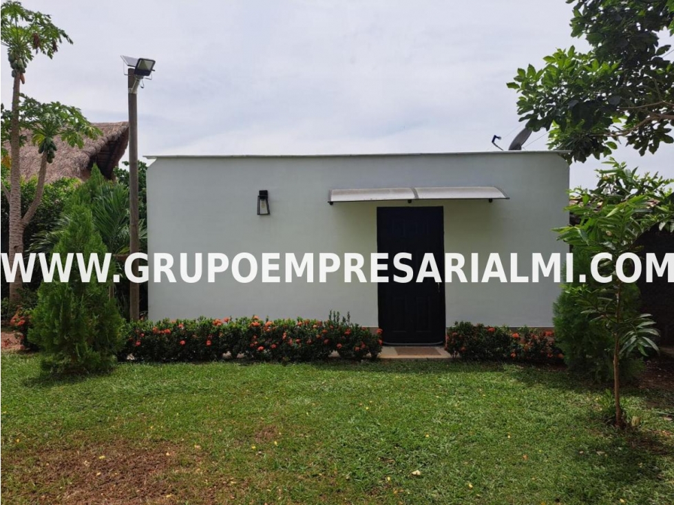GRANDIOSA CASA FINCA EN VENTA - SECTOR EL RODEO COD: 30913 - 5
