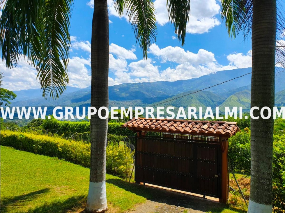 GRANDIOSA CASA FINCA EN VENTA - SECTOR EL CALVARIO COD: 31310 - 4