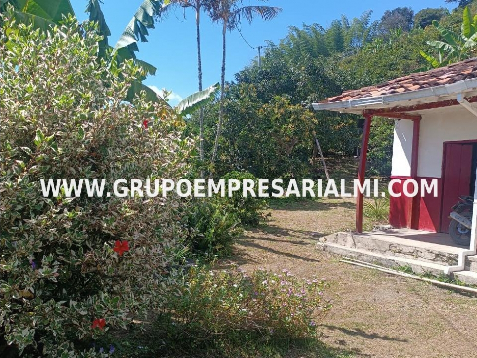 GRANDIOSA CASA FINCA EN VENTA - SECTOR SONSÓN COD: 32360 - 6