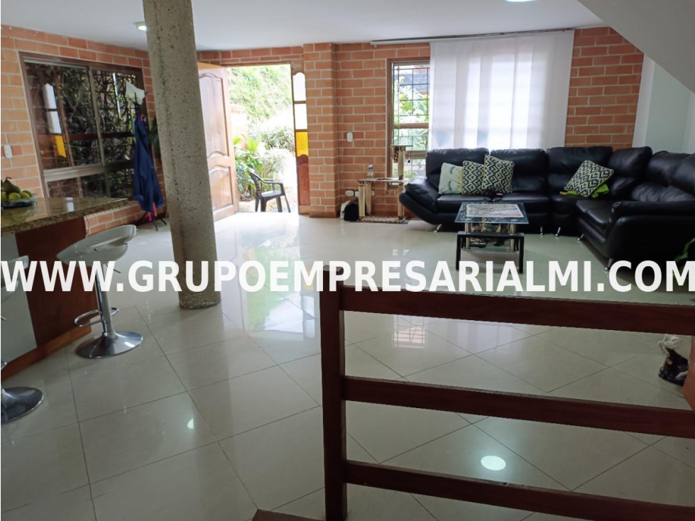 GRANDIOSA CASA UNIFAMILIAR EN ARRIENDO - SECTOR LA DOCTORA COD: 33147 — foto 4