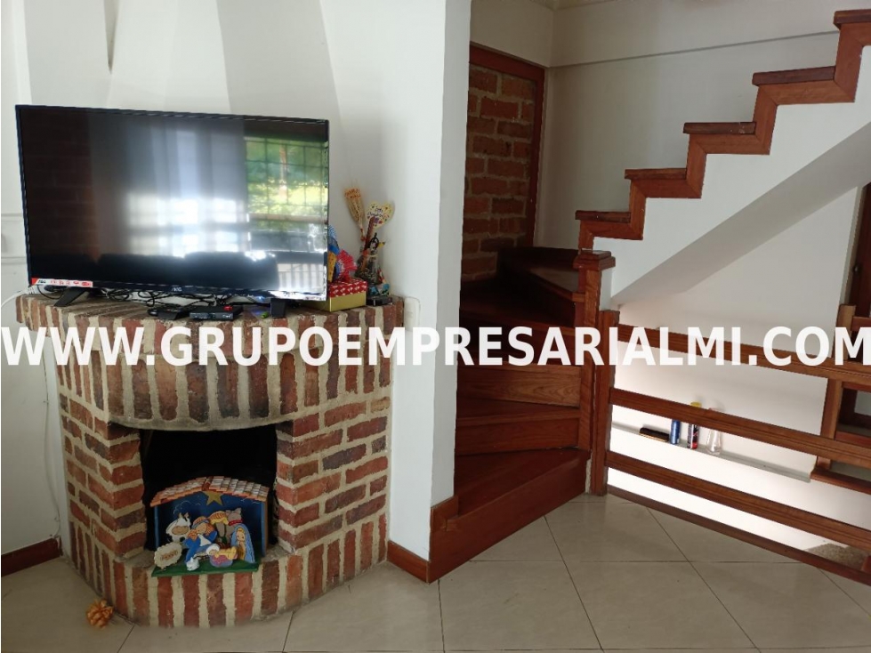GRANDIOSA CASA UNIFAMILIAR EN ARRIENDO - SECTOR LA DOCTORA COD: 33147 — foto 5