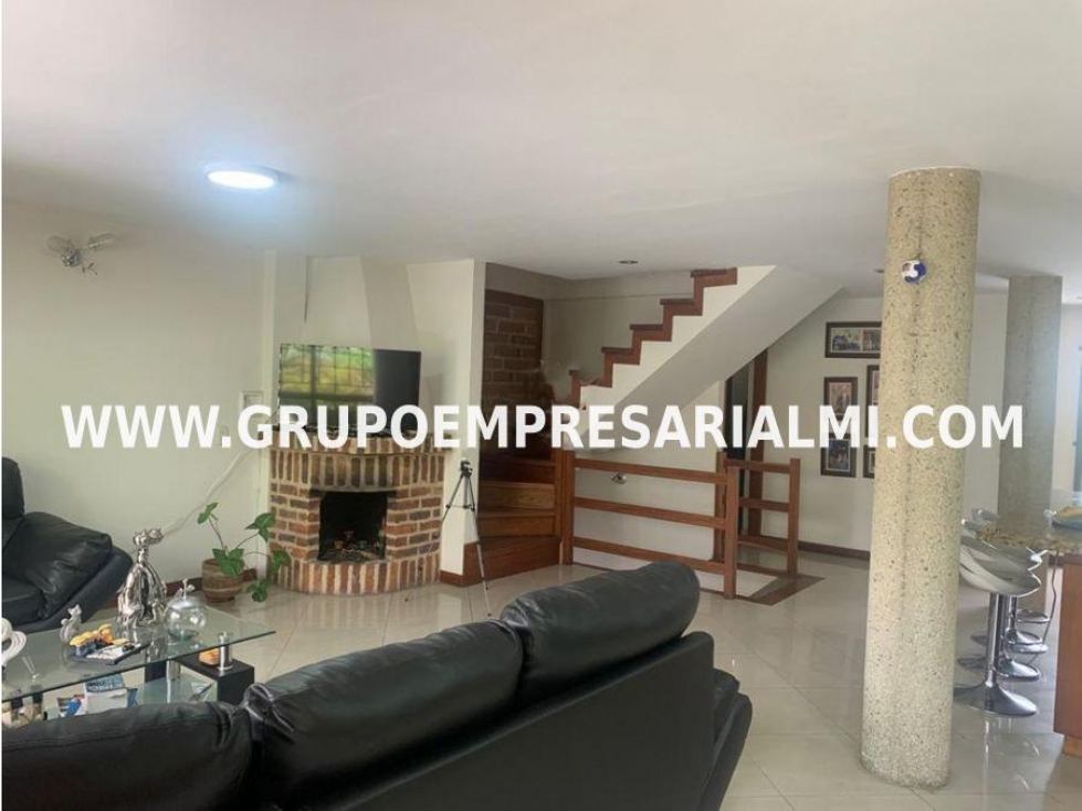 GRANDIOSA CASA UNIFAMILIAR EN ARRIENDO - SECTOR LA DOCTORA COD: 33147 — foto 2