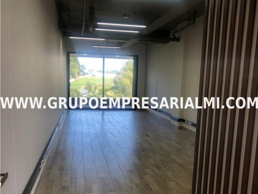 GRANDIOSA OFICINA EN ARRIENDO - SECTOR LAS PALMAS COD: 31103 - 2