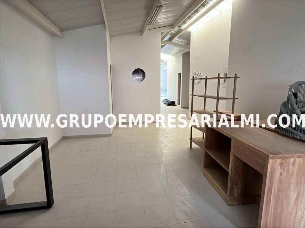 GRANDIOSA OFICINA EN ARRIENDO - SECTOR MANILA COD: 32975