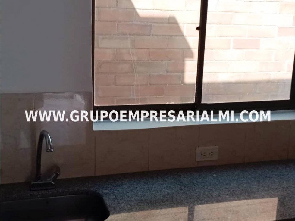 GRANDIOSA OFICINA EN ARRIENDO - SECTOR PROVENZA COD: 33565 - 6