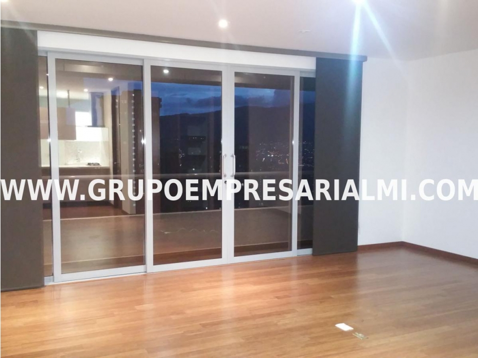 GRANDIOSO APARTAESTUDIO EN ARRIENDO - SECTOR EL TESORO COD: 33240 — foto 2