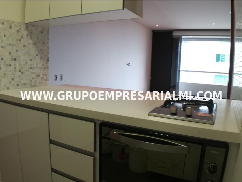 GRANDIOSO APARTAESTUDIO EN ARRIENDO - SECTOR EL TESORO COD: 33240 — foto 5