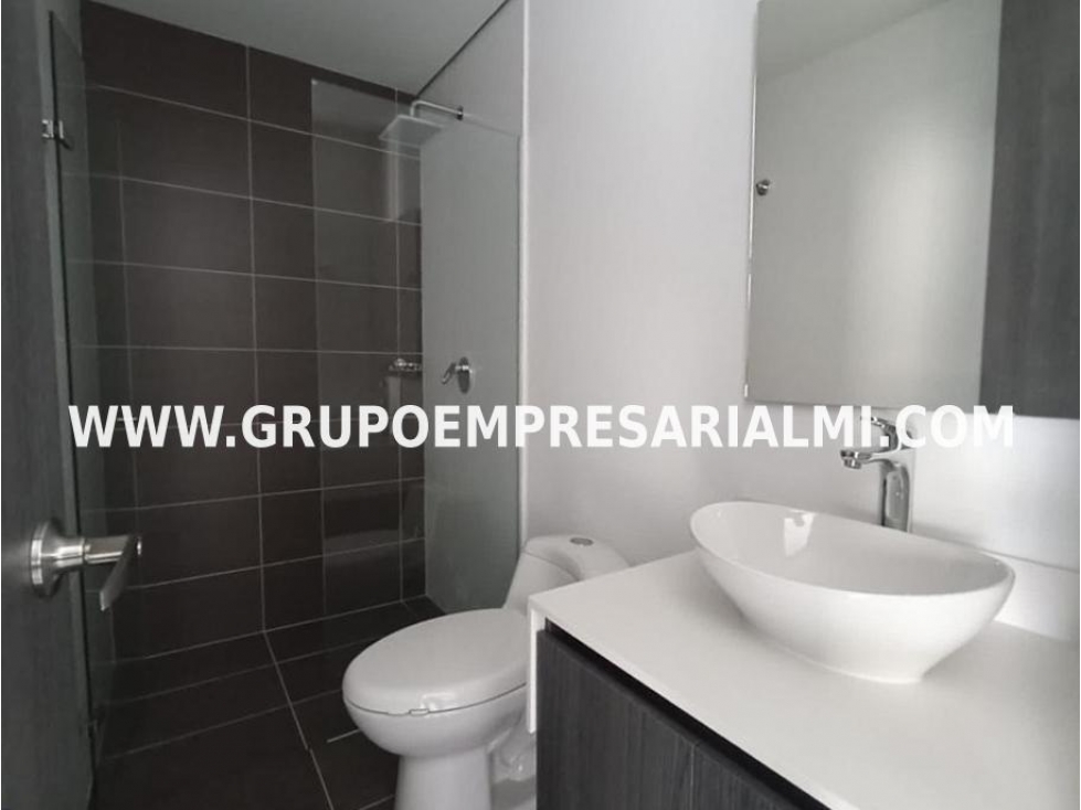 GRANDIOSO APARTAESTUDIO EN ARRIENDO - SECTOR CIUDAD DEL RÍO COD: 33791 — foto 5
