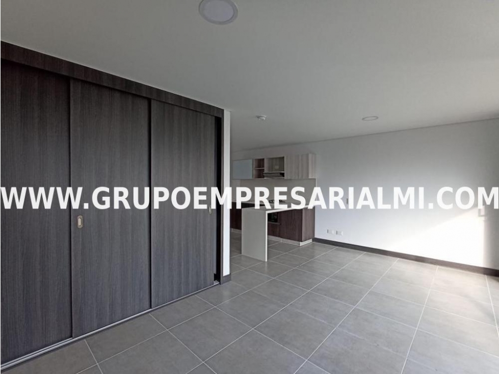 GRANDIOSO APARTAESTUDIO EN ARRIENDO - SECTOR CIUDAD DEL RÍO COD: 33791 — foto 4