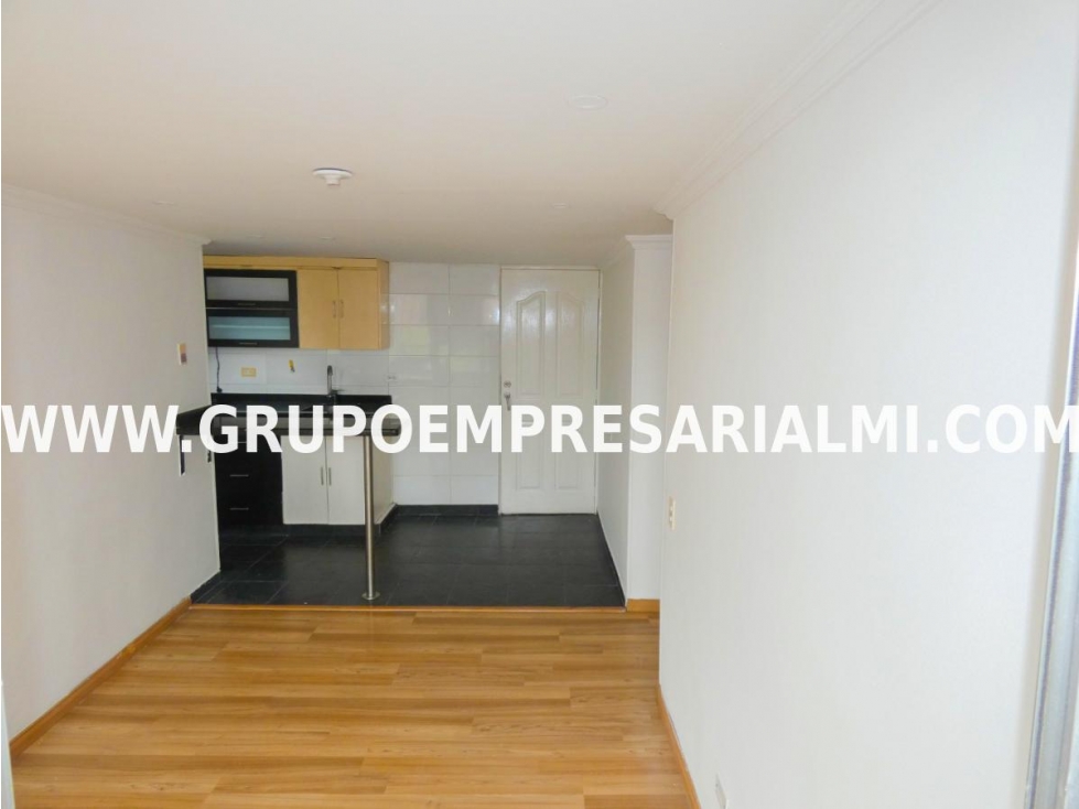 GRANDIOSO APARTAMENTO ARRIENDO - SECTOR LOMA DEL INDIO COD: 26368