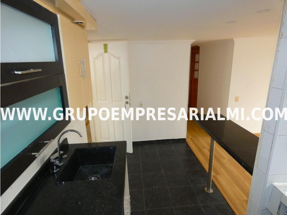 GRANDIOSO APARTAMENTO ARRIENDO - SECTOR LOMA DEL INDIO COD: 26368 — foto 3