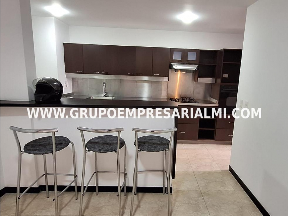GRANDIOSO APARTAMENTO EN ARRIENDO - SECTOR EL TESORO COD: 30446