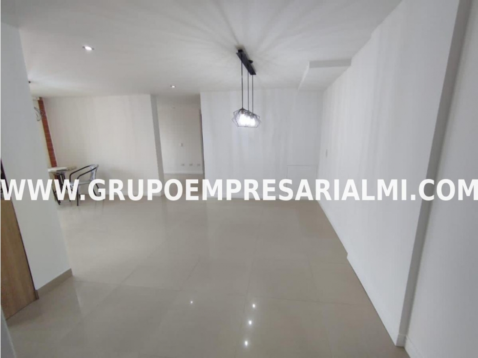 GRANDIOSO APARTAMENTO EN ARRIENDO - SECTOR JARDINES COD: 30686