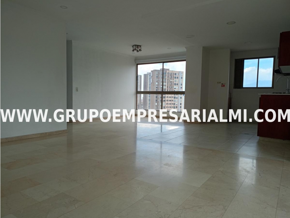 GRANDIOSO APARTAMENTO EN ARRIENDO - SECTOR EL POBLADO COD: 30889 — foto 3