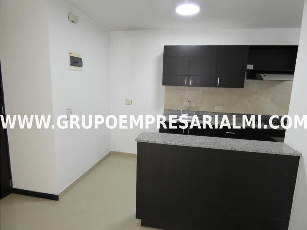 GRANDIOSO APARTAMENTO EN ARRIENDO - SECTOR CIUDAD DEL RÍO COD: 1944 — foto 3