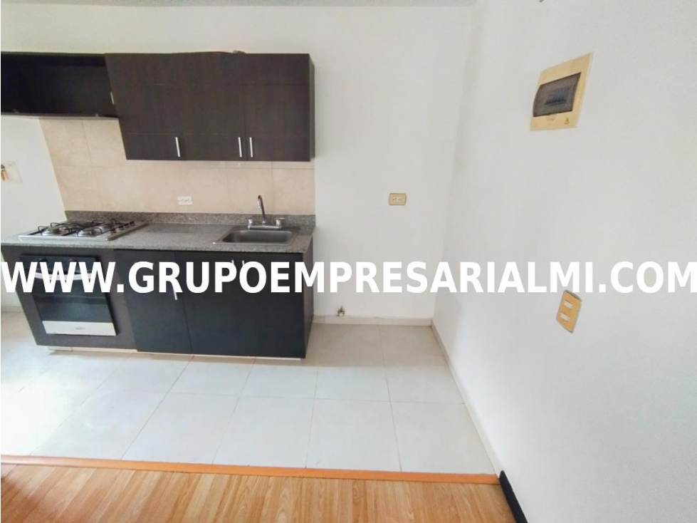 GRANDIOSO APARTAMENTO EN ARRIENDO - SECTOR CIUDAD DEL RÍO COD: 31147 — foto 3