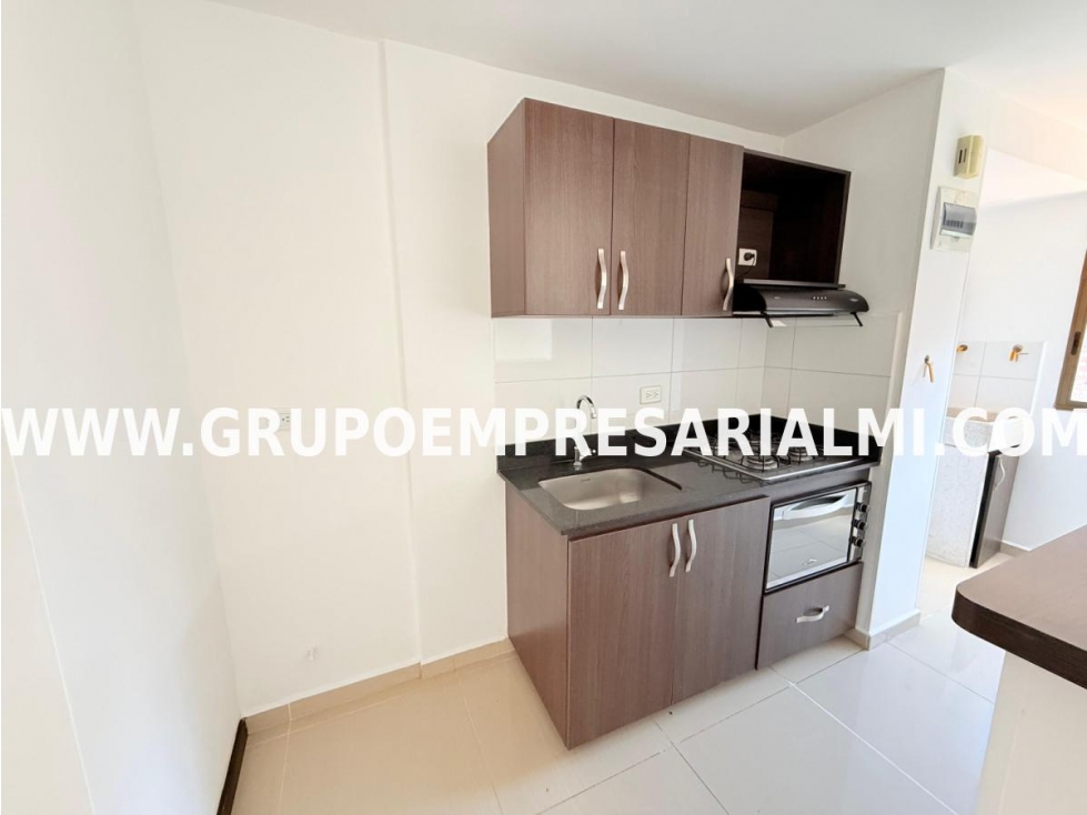 GRANDIOSO APARTAMENTO EN ARRIENDO - SECTOR LA DOCTORA COD: 31201 — foto 2