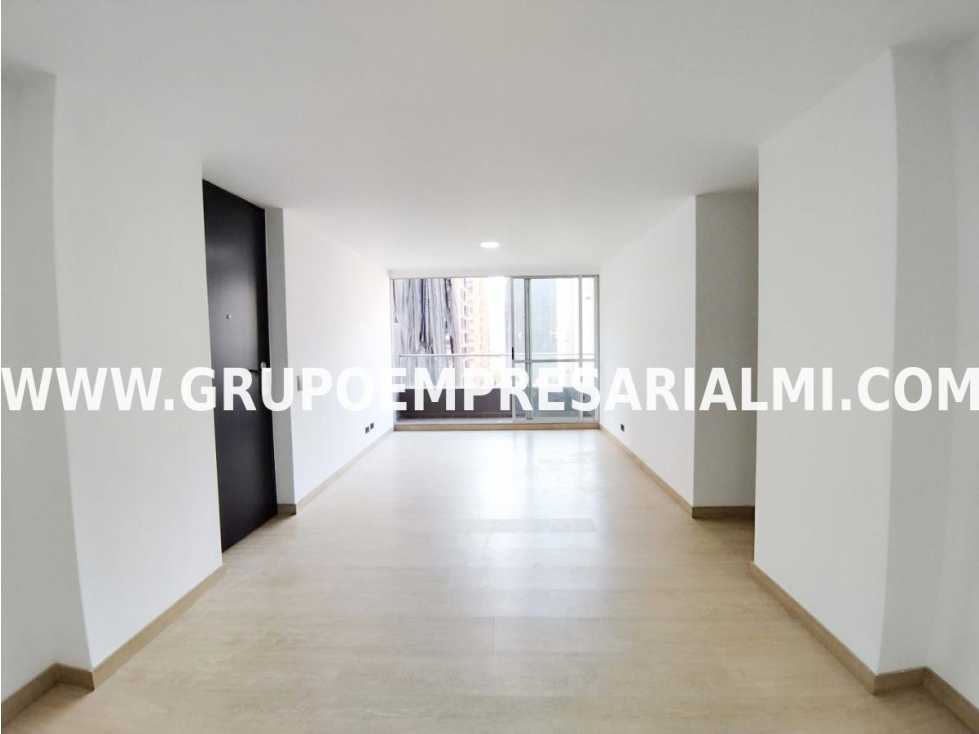 GRANDIOSO APARTAMENTO EN ARRIENDO EN CIUDAD DEL RÍO COD: 31441 — foto 3