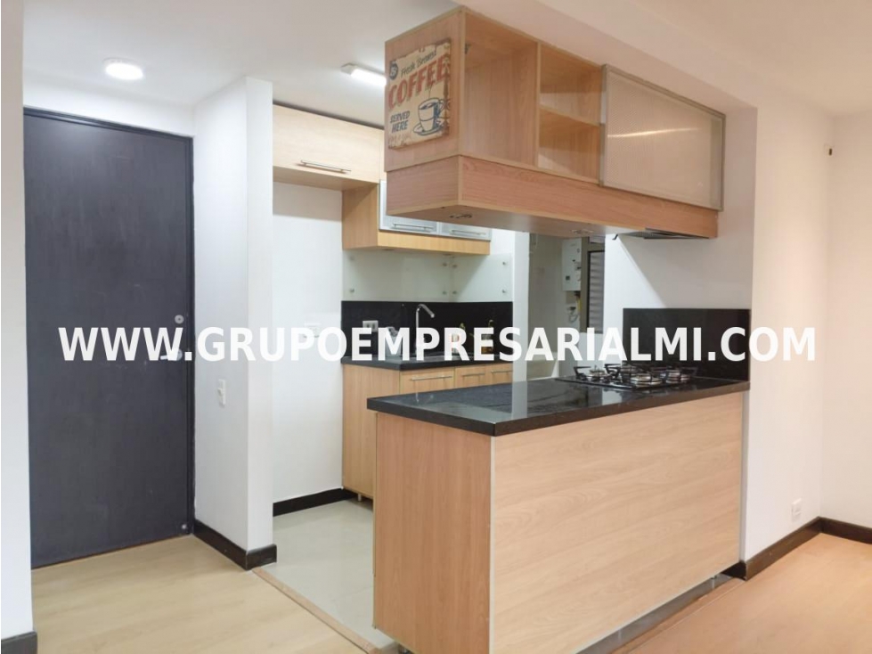 GRANDIOSO APARTAMENTO EN ARRIENDO - SECTOR LOMA LOS BERNAL COD: 31444 — foto 4