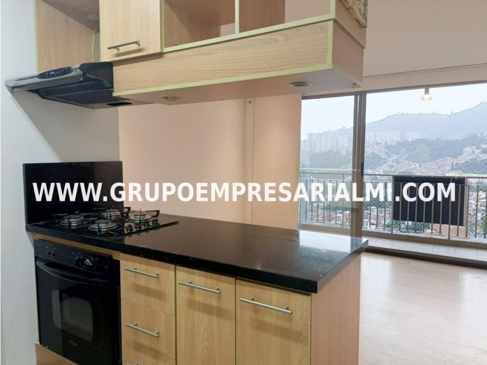 GRANDIOSO APARTAMENTO EN ARRIENDO - SECTOR LOMA LOS BERNAL COD: 31444 — foto 5