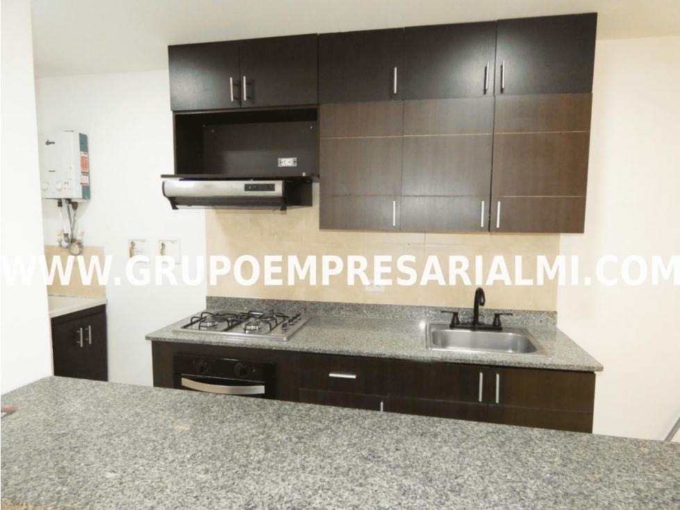 GRANDIOSO APARTAMENTO EN ARRIENDO - SECTOR CIUDAD DEL RÍO COD: 31236 — foto 4