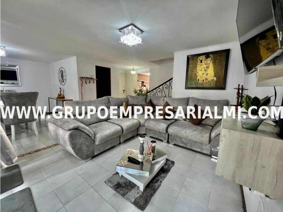 GRANDIOSO APARTAMENTO EN ARRIENDO - SECTOR LAURELES COD: 31532