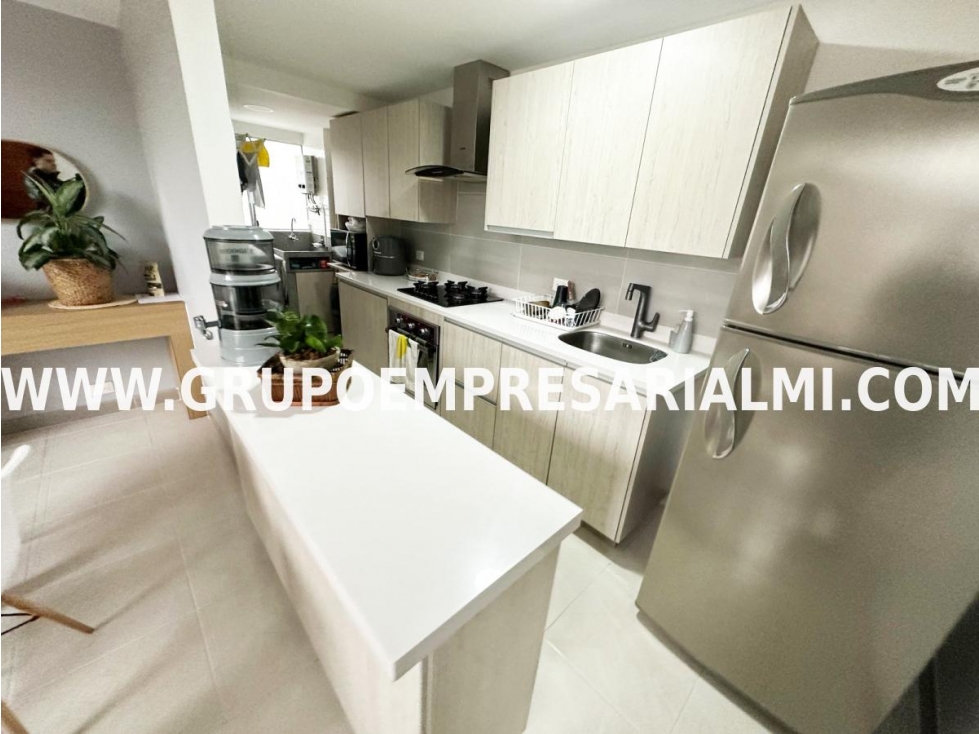GRANDIOSO APARTAMENTO EN ARRIENDO - SECTOR EL PORTAL COD: 31685 — foto 6
