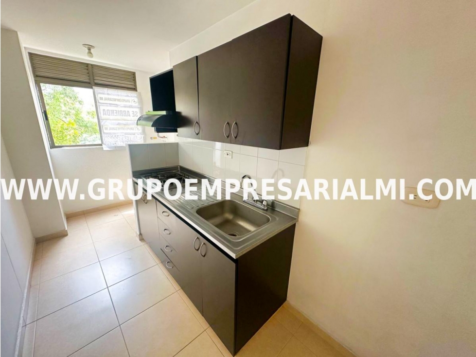 GRANDIOSO APARTAMENTO EN ARRIENDO - SECTOR LOMA DEL INDIO COD: 31814 — foto 4